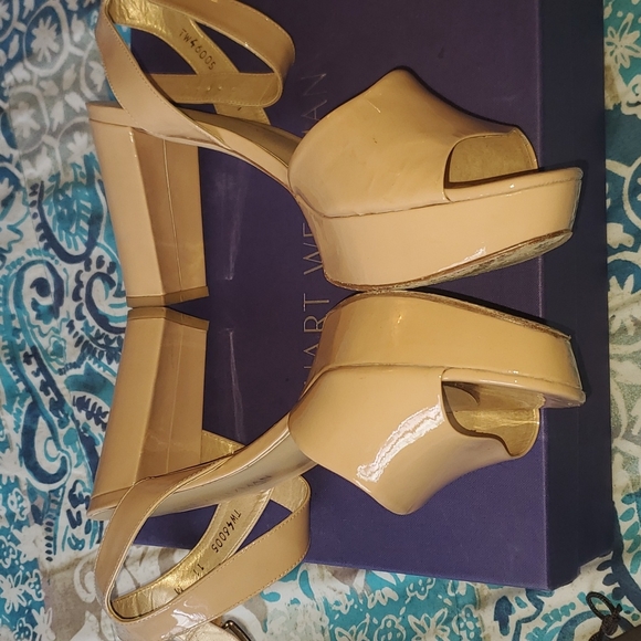 Beige Stuart Weitzman shoe - Picture 4 of 10
